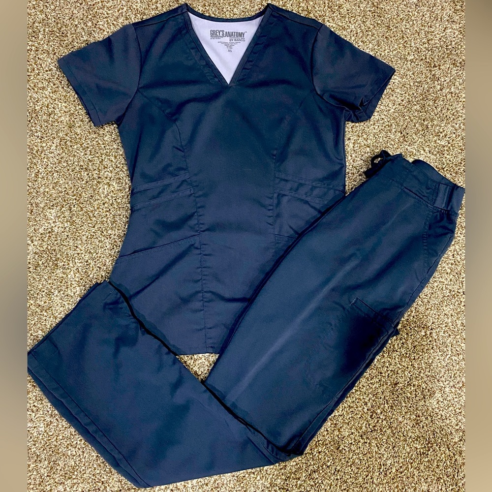 Grey’s Anatomy set gray scrubs size: XS